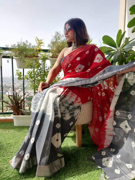 Women's Dual Colour Red & Black Linen Saree with Geometrical Design Pallu. Saree black casual Geometrical Linen Multicolour Off white Printed red Saree white work IMG-20230606-WA0012