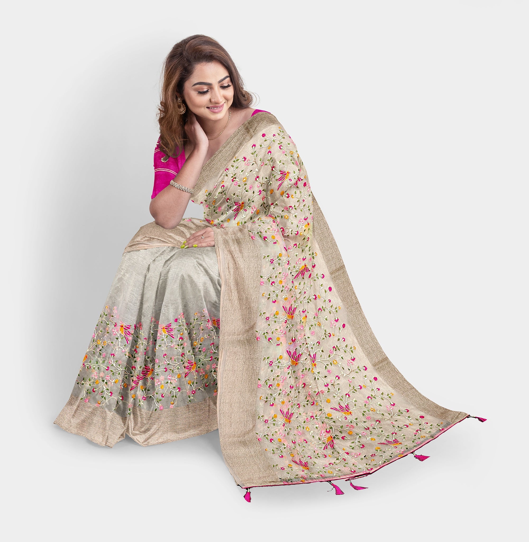 Organza Nature-Inspired Light Pink Hand Embroidery Saree - TheHangr